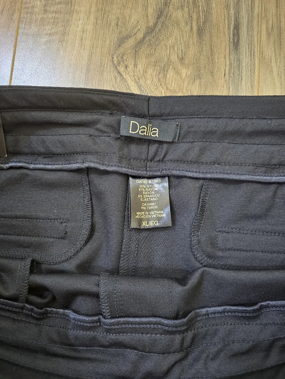 New Dalia Pull-on pant with drawstring - Picture 4 of 9